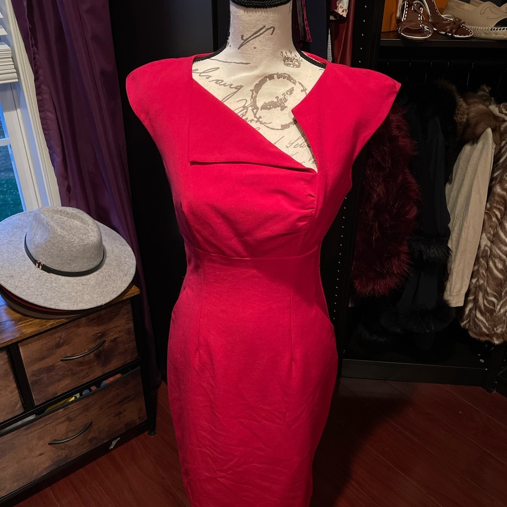 AVA & AIDEN Red with pockets and asymmetrical neckline sz6